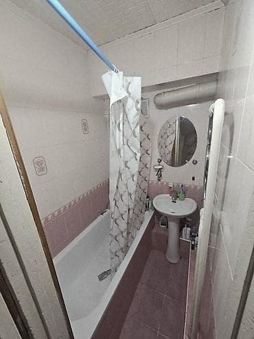 Батирди ижарага алам: 2 бөлмө, 73 м², Жеке план, 5 кабат, Эски ремонт — 6