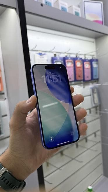 13 iphone: IPhone 16синий цвет - Экран 6.1", OLED Super Retina XDR с Dynamic — 2