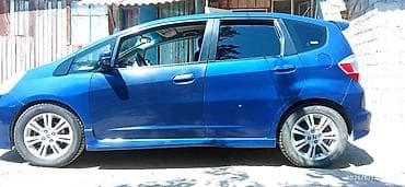 Продажа авто: Honda Fit: 2008 г., 1.5 л, Автомат, Бензин, Хэтчбэк — 3