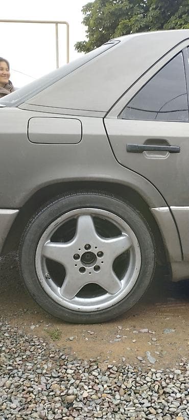 Унаа: Mercedes-Benz W124: 1989 г., 2.3 л, Кол менен иштөөчү, Бензин, Седан — 8