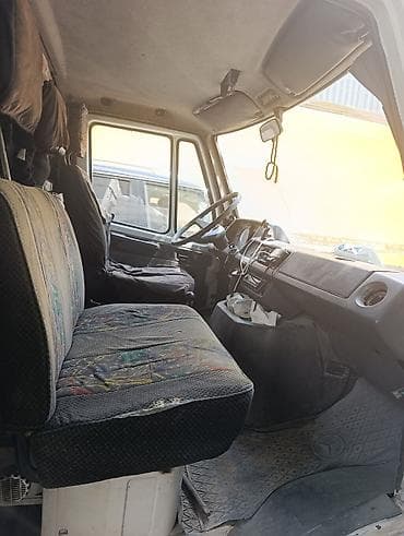 Mercedes-Benz Спринтер: 1995 г., 2.9 л, Механика, Дизель, Фургон at lalafo.kg Mercedes-Benz Спринтер: 1995 г., 2.9 л, Механика, Дизель, Фургон