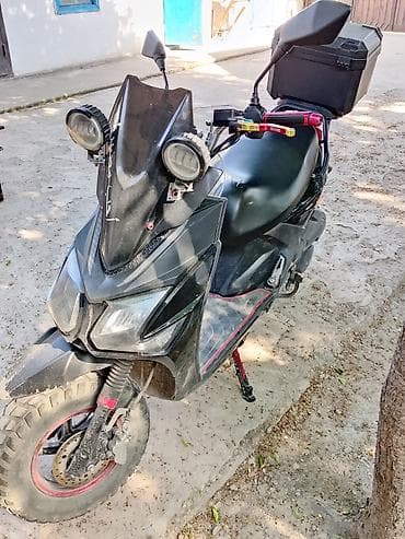 Скутеры: Тип скутера 150 куб. см, Бензин, Б/у — 2