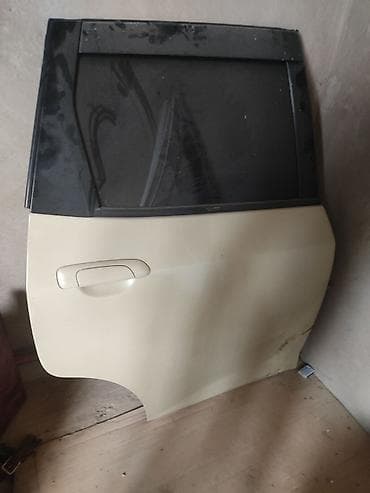 пахал прес: Дверь Передняя правая Honda — 2