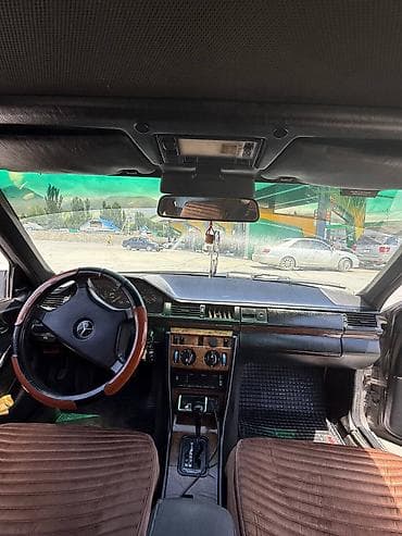 Транспорт: Mercedes-Benz W124: 1990 г., 2.6 л, Автомат, Бензин, Седан — 6