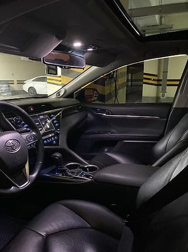 70: Toyota Camry: 2018 г., 2.5 л, Вариатор, Гибрид, Седан — 6