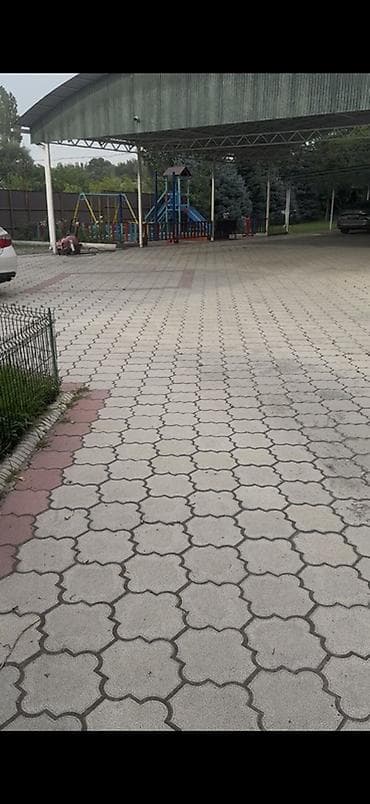Гаражи: Продаю 2-этаж.дом на участке 10 сот., в районе ул. Элебесова и — 3