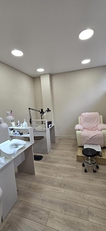 Оборудование для салонов красоты: Сдается рабочее место для маникюра/педикюра (комплект) Советской — 1