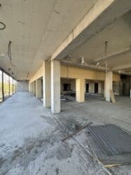 продаю дом под бизнес бишкеке: Нежилое помещение, Ахунбаева 24 х Шукурова 3 этажа 900м.кв, участок 4 — 9