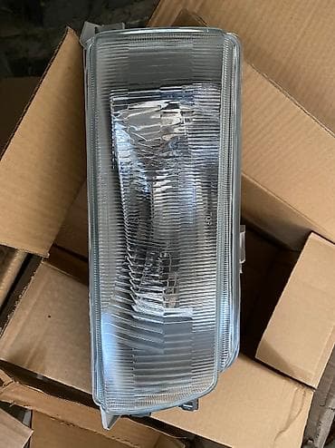 coroll: Передняя левая фара Toyota — 1