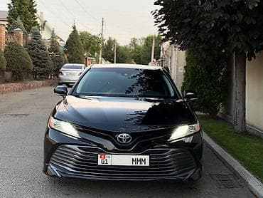 Продажа авто: Toyota Camry: 2019 г., Гибрид, Седан — 3
