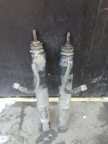 Задний амортизатор Lexus