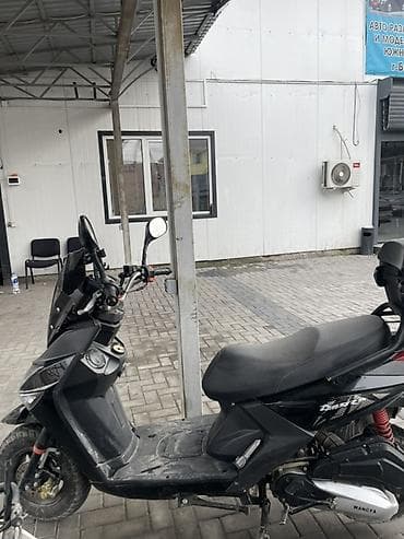 Скутеры: Тип скутера 150 куб. см, Бензин — 2