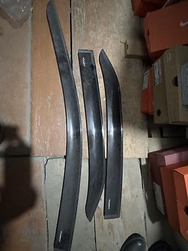 Ветровики Camry 70 3 шт (задняя пара и водительский)