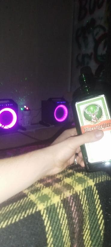 ночная лампа: Продаю колонки в паре. каждая выдает 30w хорошо держат басс можно — 3