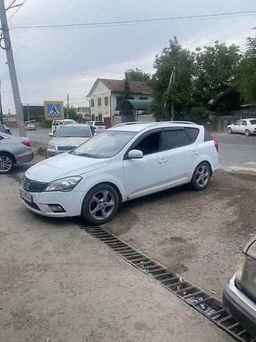e53 4 8: Kia Ceed: 2010 г., 1.6 л, Автомат, Бензин, Универсал — 4