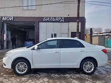 кабина авто: BYD E5: 2018 г., Автомат, Электромобиль, Седан — 8