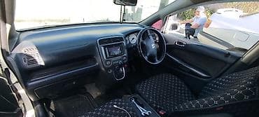 бардачок стрим: Honda Stream: 2002 г., 2 л, Автомат, Газ, Минивэн — 4