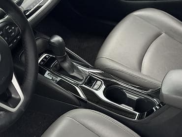 Продажа авто: Toyota Corolla: 2022 г., 1.8 л, Вариатор, Гибрид, Седан — 7