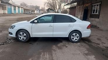 кирг шёлк: Volkswagen Polo: 2016 г., 1.6 л, Кол менен иштөөчү, Седан — 1