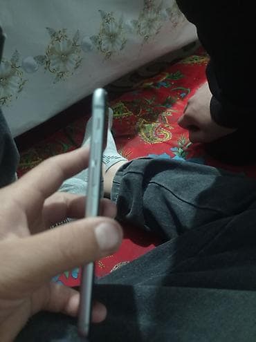 macbook pro 2009: IPhone 6s, Серебристый — 2