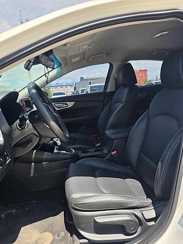 tesla p40: Kia K3: 2022 г., 1.6 л, Бензин — 8