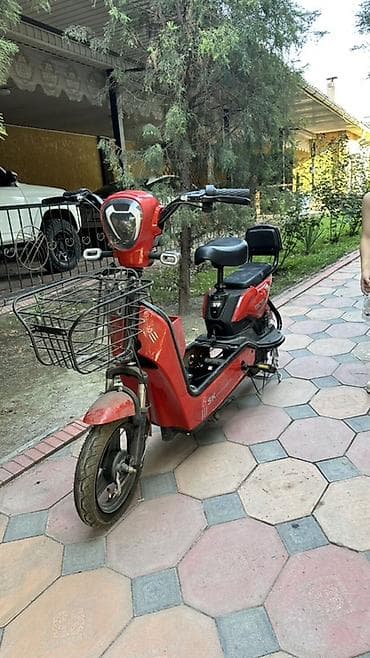 Электровелосипед/электроскутер городского типа - Компоновка: шаг‑тру