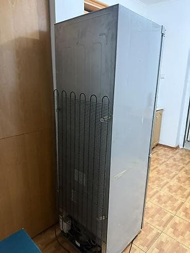 superlight 2: Продается Холодильник Samsung, двухкамерный, серебристый. Нужно — 3