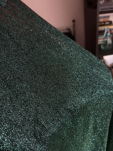 Жеке буюмдар: Изумрудное вечернее платье макси с поясом и блеском. Характеристики — 3