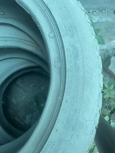 red cell: Комплект автомобильных шин Yokohama BluEarth размером 205/55 R16 — 3
