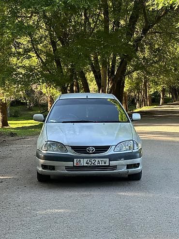 Toyota Avensis: 2002 г., 1.8 л, Автомат, Бензин, Лифтбек — 4
