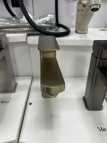 раквина: Смеситель для умывальника, однорычажный, цвет матовое золото. - — 2