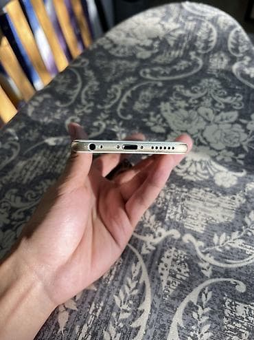 iphone 19: IPhone 6, Б/у, 16 ГБ, Золотой — 6