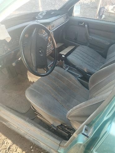 124 ешка: Mercedes-Benz 190: 1986 г., 2 л, Механика, Бензин, Седан — 2