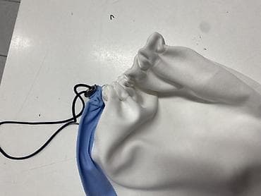 джинсы шорты: Костюм женский двухцветный: укороченная толстовка на молнии и брюки — 6