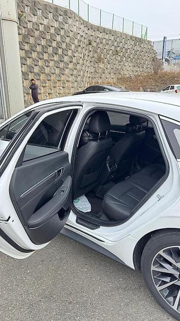 golf 2: Hyundai Sonata: 2022 г., 2 л, Автомат, Газ, Лифтбек — 7