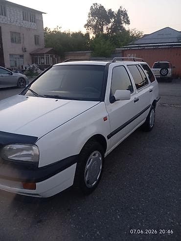 yuan up: Volkswagen Golf: 1994 г., 1.8 л, Механика, Бензин, Универсал — 8