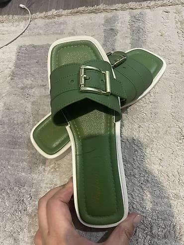 Сандалдар жана шлепкалар: Новые Женские
- Размер указан 40-41, но они маломерки скорее на 39 — 3