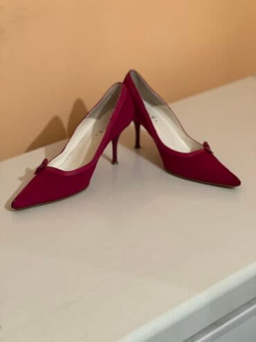 женские брендовые туфли недорого: Продаю женские туфли 38 размер — 1