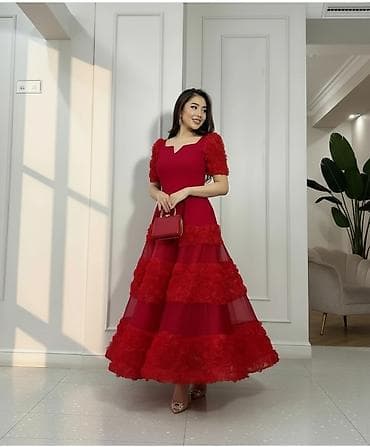 Вечернее платье, Пышное, Длинная модель, M