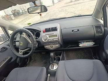 Продажа авто: Honda Jazz: 2005 г., 1.4 л, Вариатор, Бензин, Хэтчбэк — 5