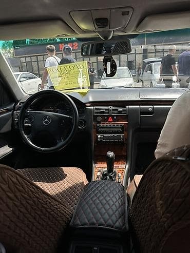 аудио техника: Mercedes-Benz E-Class: 2000 г., 2 л, Механика, Бензин, Седан — 3