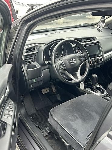 автом: Honda Fit: 2017 г., 1.5 л, Вариатор, Бензин, Хэтчбэк — 8