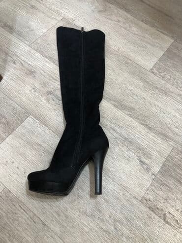 Женские сапоги ботфорты . Замша . Цвет чёрный . Состояние отличное