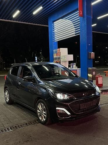 бу автобоксы: Chevrolet Spark: 2018 г., 1 л, Автомат, Бензин, Хэтчбэк — 3
