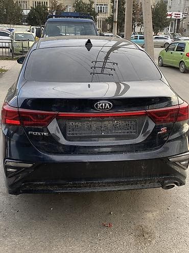Kia Forte: 2019 г., 2 л, Автомат, Бензин, Седан