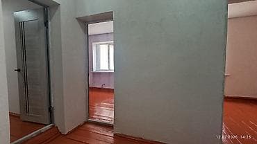 купить квартиру 4 комнаты: Токтогулдан 2комнат квартира сатылат. Душ, туалет ичинде.(+балкон 1 — 4