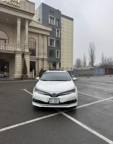 люк на 210: Toyota Corolla: 2019 г., Гибрид, Седан — 3