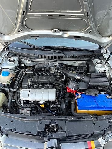 жаз авто: Volkswagen Golf: 2002 г., 2 л, Кол менен иштөөчү, Бензин — 9