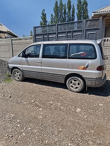 Hyundai Starex: 2002 г., 2.5 л, Механика, Дизель, Минивэн — 5