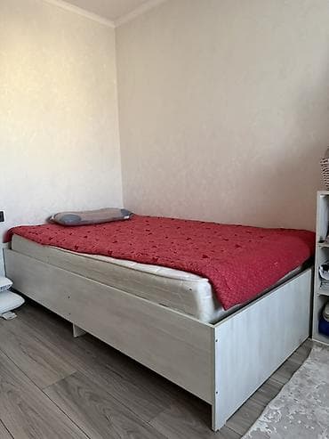 Односпальная кровать, Б/у, С матрасом, длина - 200 см at lalafo.kg Односпальная кровать, Б/у, С матрасом, длина - 200 см